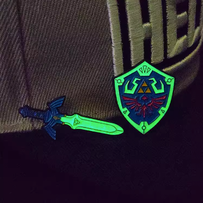 Zelda: Breath of the Wild Glow Pin Set Master Sword Glow Pin Heliar Shield Glow Pin Set of 2